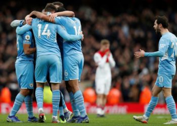 Manchester City gamers get mid-air scare as airplane gets rocked by bad weather condition