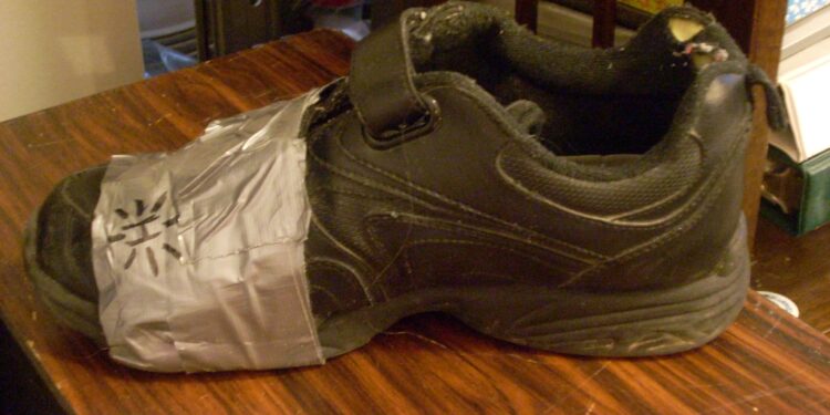 Aitch completes 15,000ft Skydive for World Down’s Syndrome Day