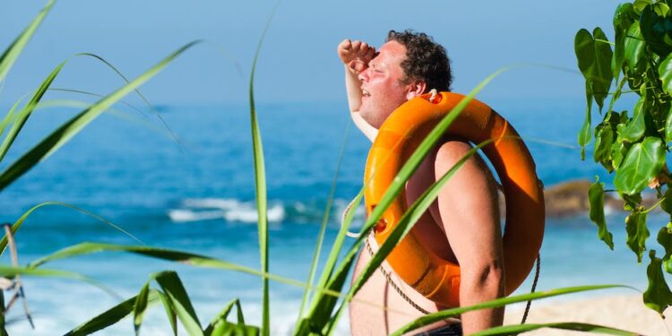 Brits try to rescue friend trapped in underground Malaga bin after drunken prank goes wrong