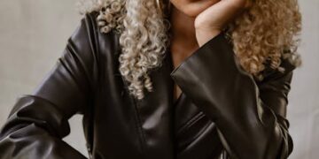 Apple’s backwards design mistake and the reversed capacitor