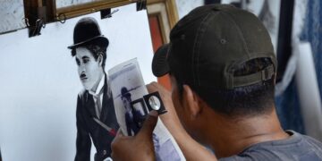 TrivDaily - Charlie Hunnam was Ryan Murphy's only choice for Ed Gein role 28 Charlie Hunnam was Ryan Murphy’s only choice for Ed Gein role