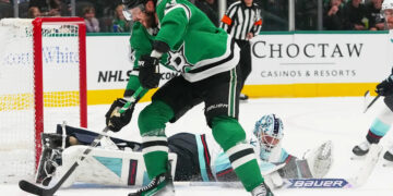 Seguin's late first-period goal gives Stars 2-1 win over Kraken