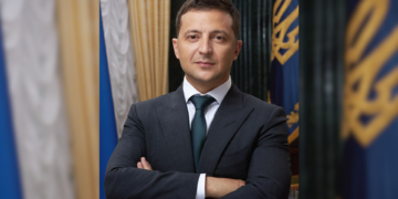 Zelensky Rushes to London as Trump Accuses Him Over Peace Plan and Kremlin Applauds US Pressure