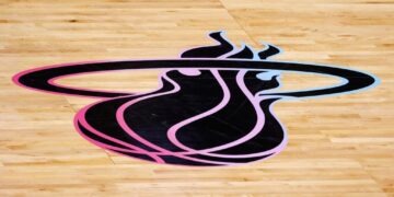 TrivDaily - Heat Predicted to Cut Ties With $120 Million Star in Bold Push for Giannis Antetokounmpo 76 Heat Predicted to Cut Ties With $120 Million Star in Bold Push for Giannis Antetokounmpo