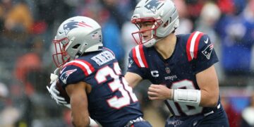 TrivDaily - Sunday Night Football: Patriots vs. Ravens 60 Sunday Night Football: Patriots vs. Ravens