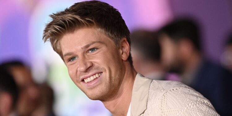 Robert Irwin has made a generous wedding offer to Taylor Swift and Travis Kelce