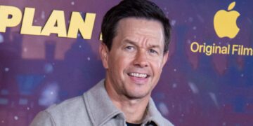 Mark Wahlberg debuts major hair transformation special family celebration