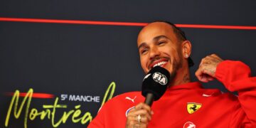 TrivDaily - Hamilton tacle Jacques Villeneuve en plein hommage à Gilles 41 Hamilton tacle Jacques Villeneuve en plein hommage à Gilles