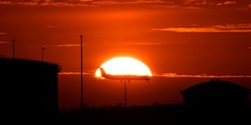 TrivDaily - Australia probes three near-misses in less than two weeks at Sydney airport 14 Australia probes three near-misses in less than two weeks at Sydney airport