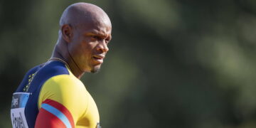 TrivDaily - Olympian Couldn’t Hold Tears Back at Sprinting Coach Legend’s Ceremony Alongside Shelly-Ann Fraser-Pryce 35 Olympian Couldn’t Hold Tears Back at Sprinting Coach Legend’s Ceremony Alongside Shelly-Ann Fraser-Pryce