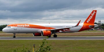 TrivDaily - TUI, Jet2, Ryanair, and easyJet passengers warned about 'bag pooling' in August 41 TUI, Jet2, Ryanair, and easyJet passengers warned about ‘bag pooling’ in August